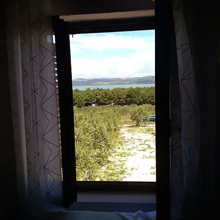 Robinson Crusoe Holiday home Drage
